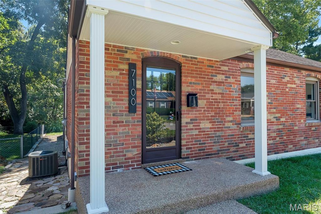 7100 Holly Hills Avenue Property Photo 3