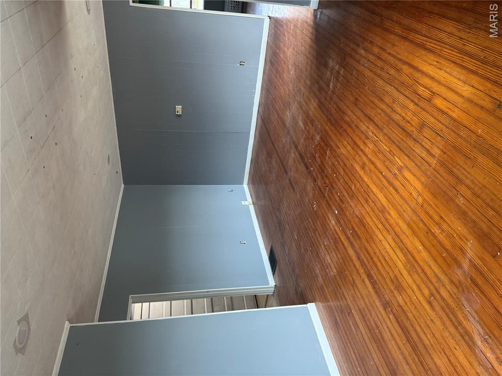 10526 Old Olive Street Road Property Photo 5