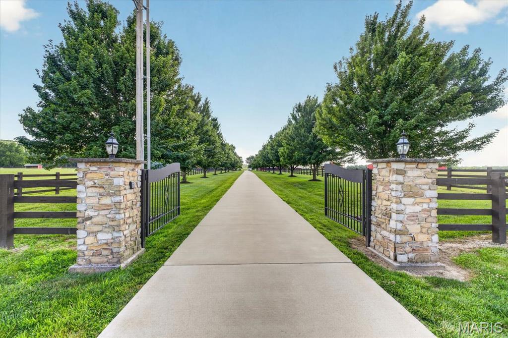 2447 Highway N Property Photo 8