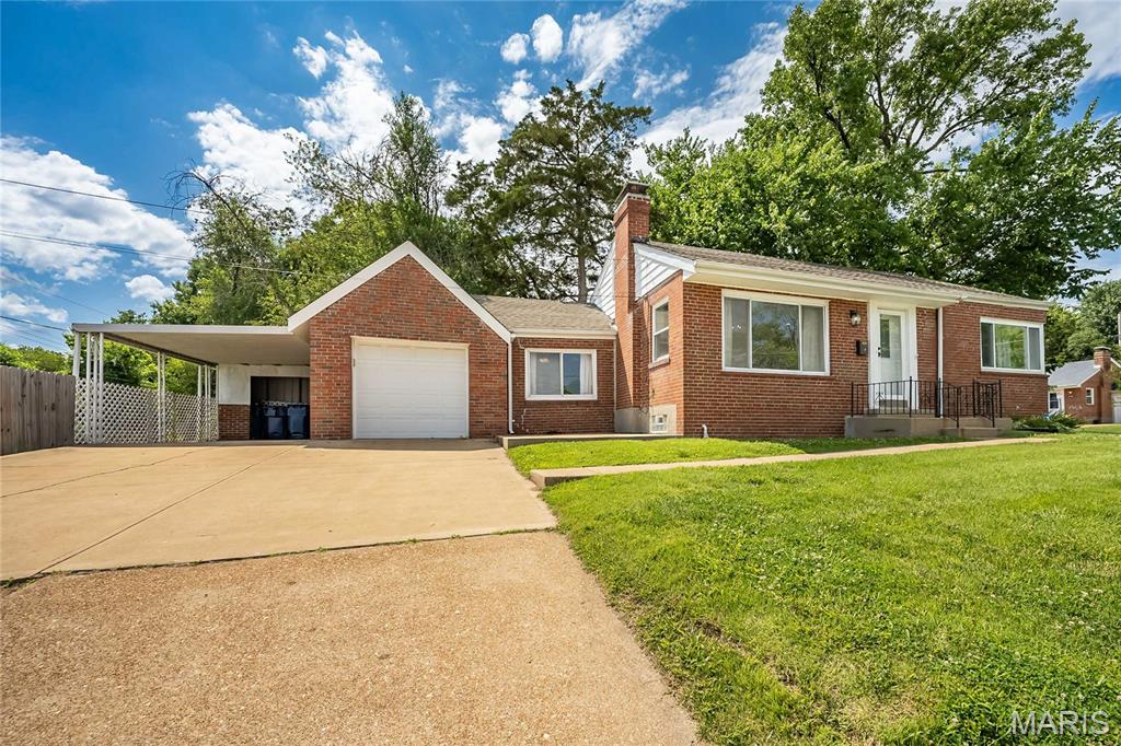 6300 Ashwell Drive Property Photo 3