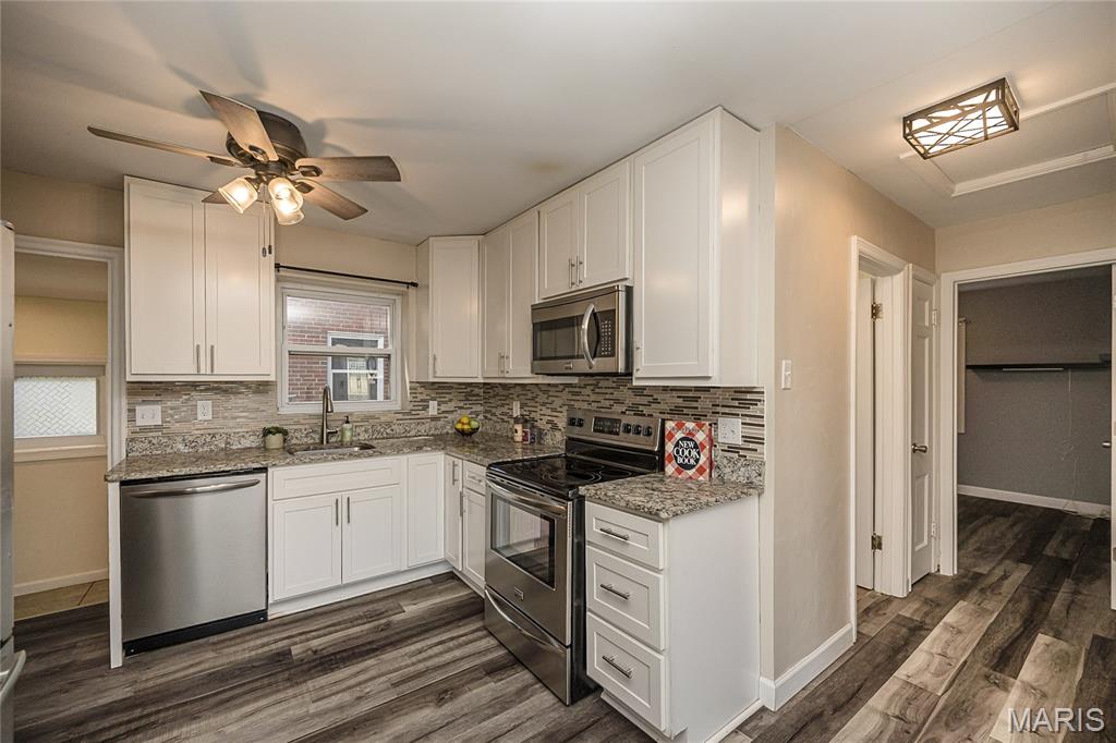 6300 Ashwell Drive Property Photo 8