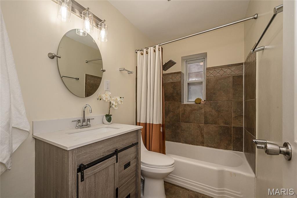 6300 Ashwell Drive Property Photo 19