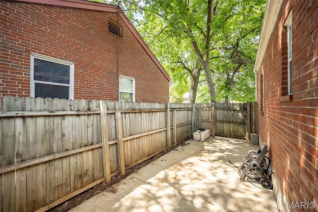 6300 Ashwell Drive Property Photo 29