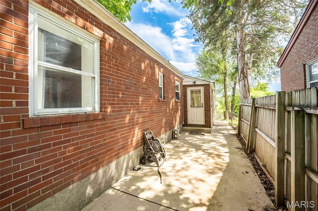 6300 Ashwell Drive Property Photo 30
