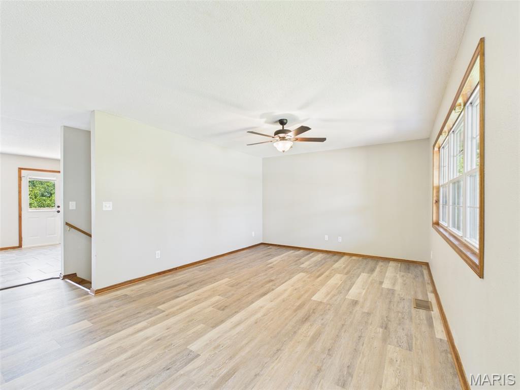 24625 Spencer Road Property Photo 4