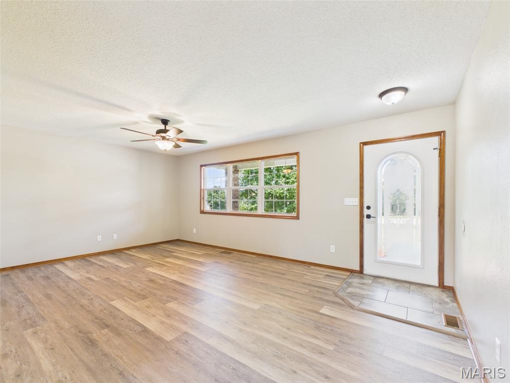 24625 Spencer Road Property Photo 5