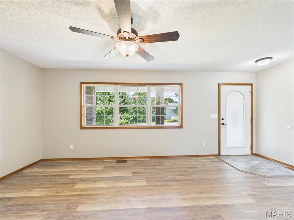 24625 Spencer Road Property Photo 8