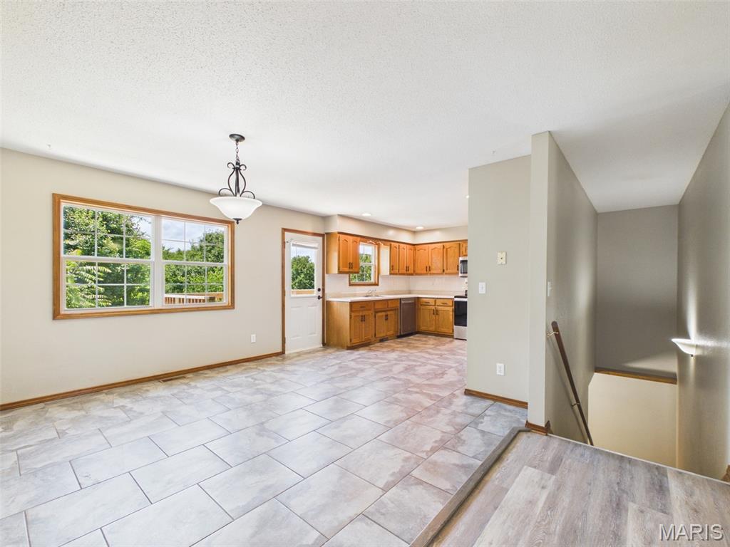 24625 Spencer Road Property Photo 10