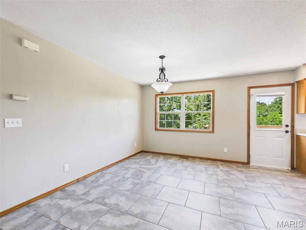 24625 Spencer Road Property Photo 11