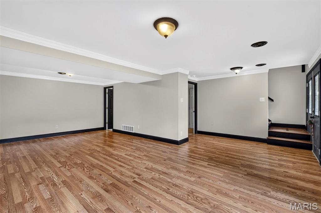 711 Montbrook Drive Property Photo 6