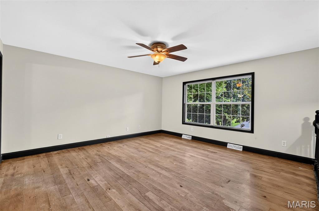 711 Montbrook Drive Property Photo 11