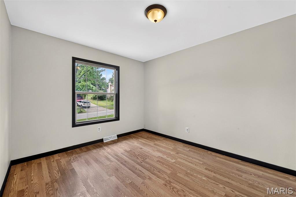 711 Montbrook Drive Property Photo 23