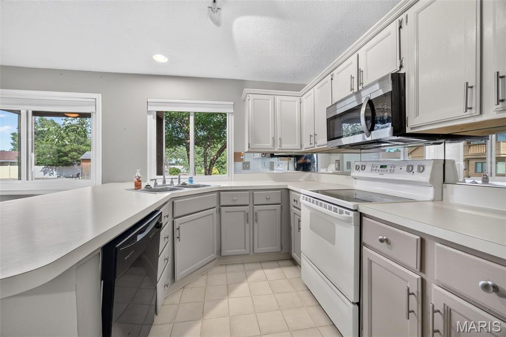408 Kipling Way A Property Photo 2