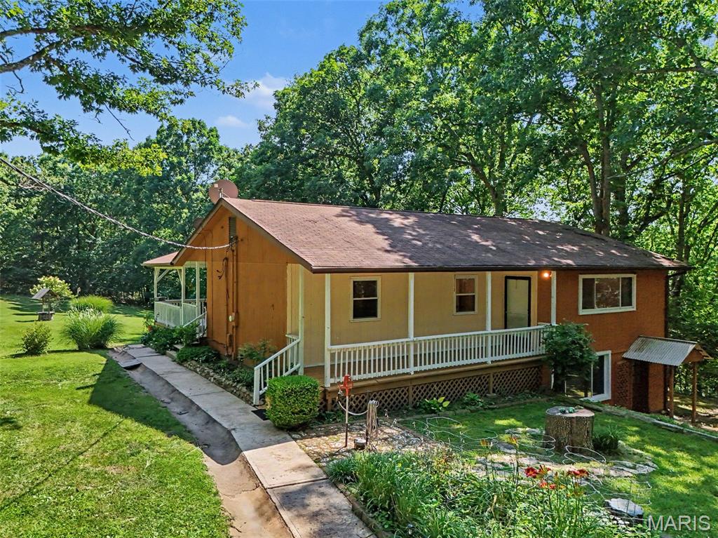 5072 Oak Tree Lane Property Photo 1