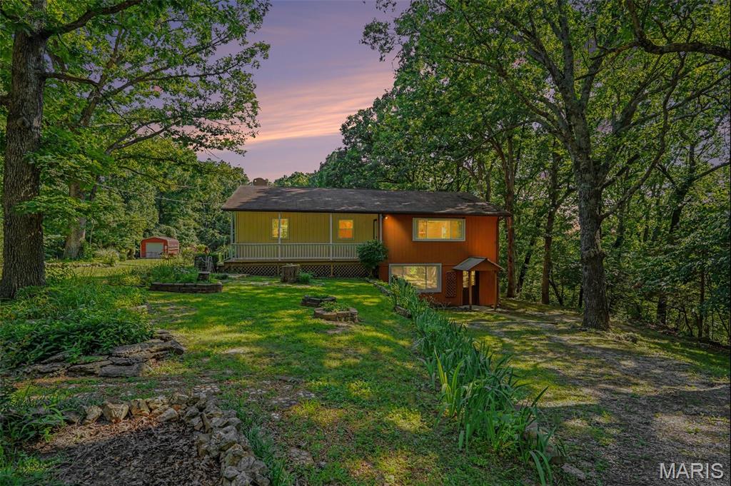 5072 Oak Tree Lane Property Photo 3
