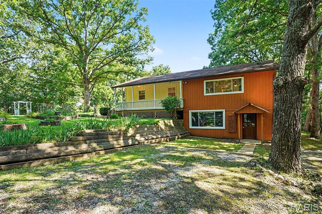 5072 Oak Tree Lane Property Photo 4