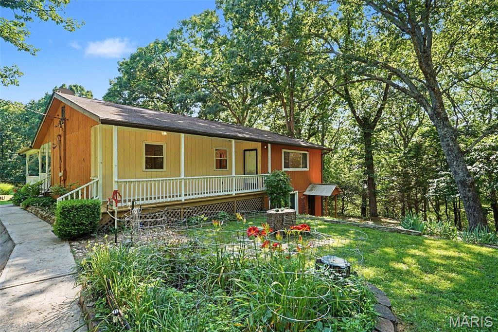5072 Oak Tree Lane Property Photo 5