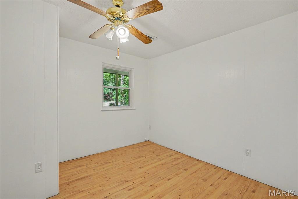 5072 Oak Tree Lane Property Photo 13