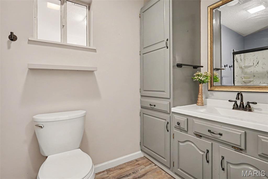 5072 Oak Tree Lane Property Photo 15