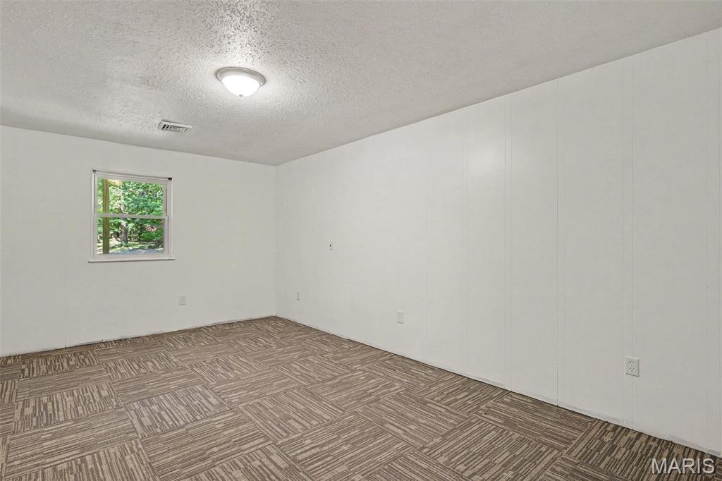5072 Oak Tree Lane Property Photo 18