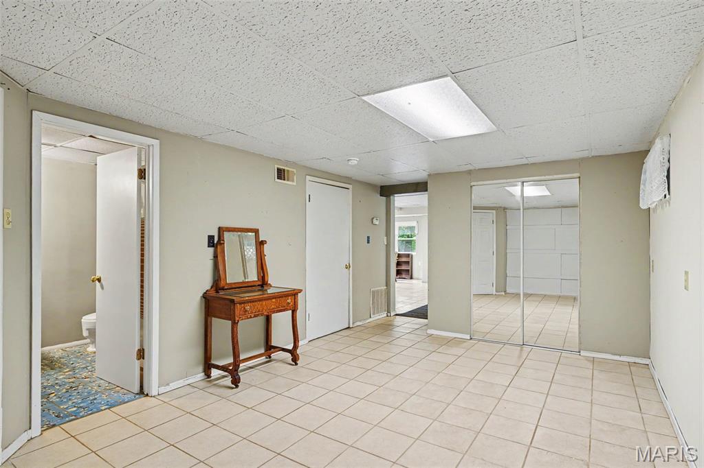 5072 Oak Tree Lane Property Photo 24