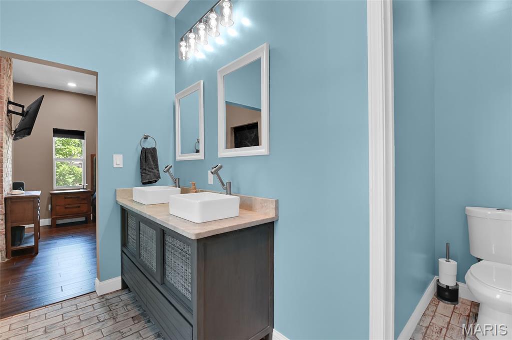 4033 Cleveland Avenue Property Photo 23
