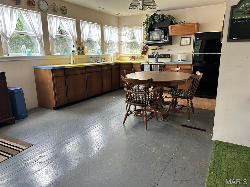 190 Mallard Property Photo 5
