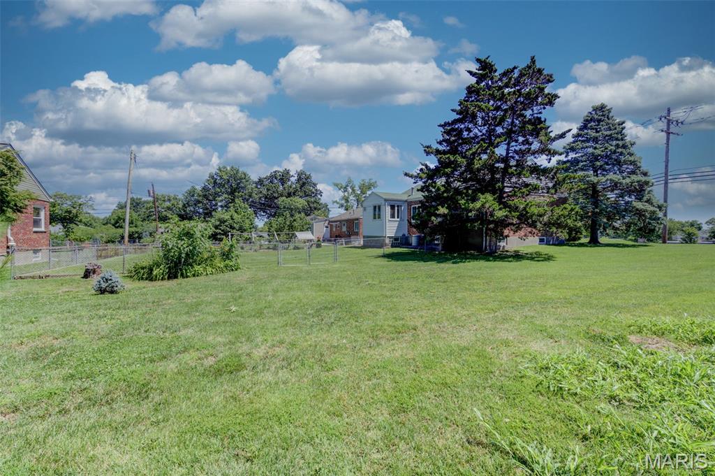 8351 S Laclede Station Road Property Photo 31