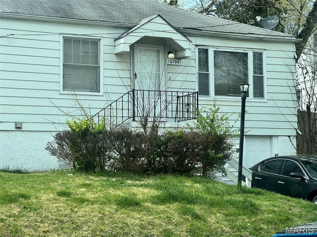 10195 Cloverdale Drive Property Photo 1