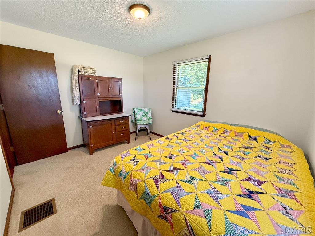 180 E Woodard Street Property Photo 25