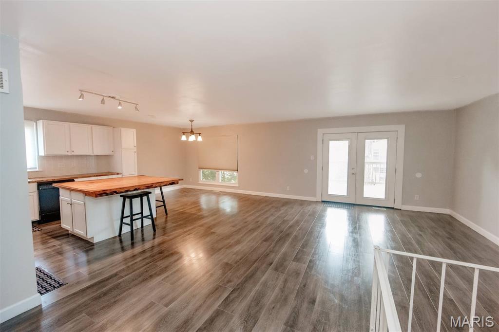 367 Napoli Court Property Photo 3