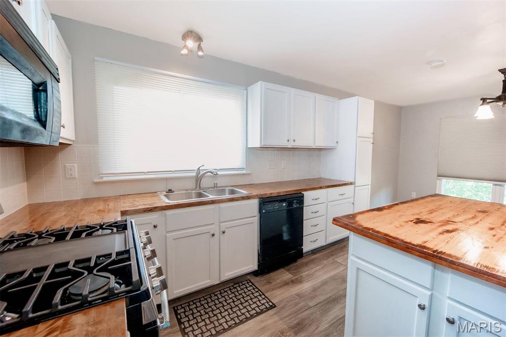 367 Napoli Court Property Photo 12