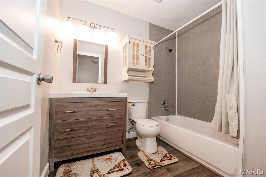 367 Napoli Court Property Photo 20