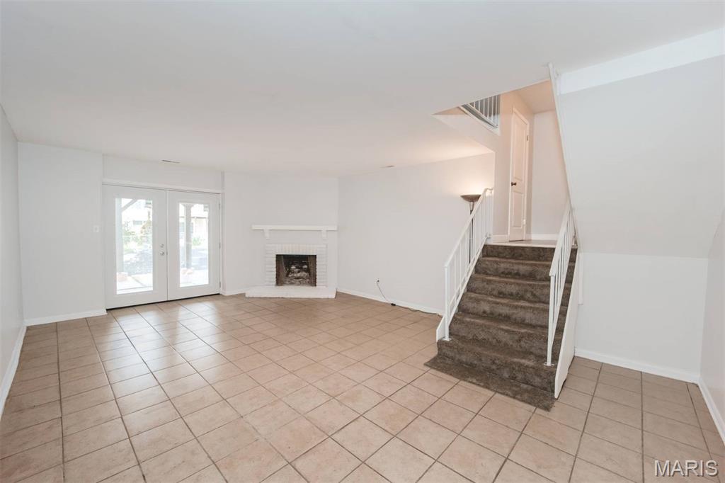 367 Napoli Court Property Photo 23