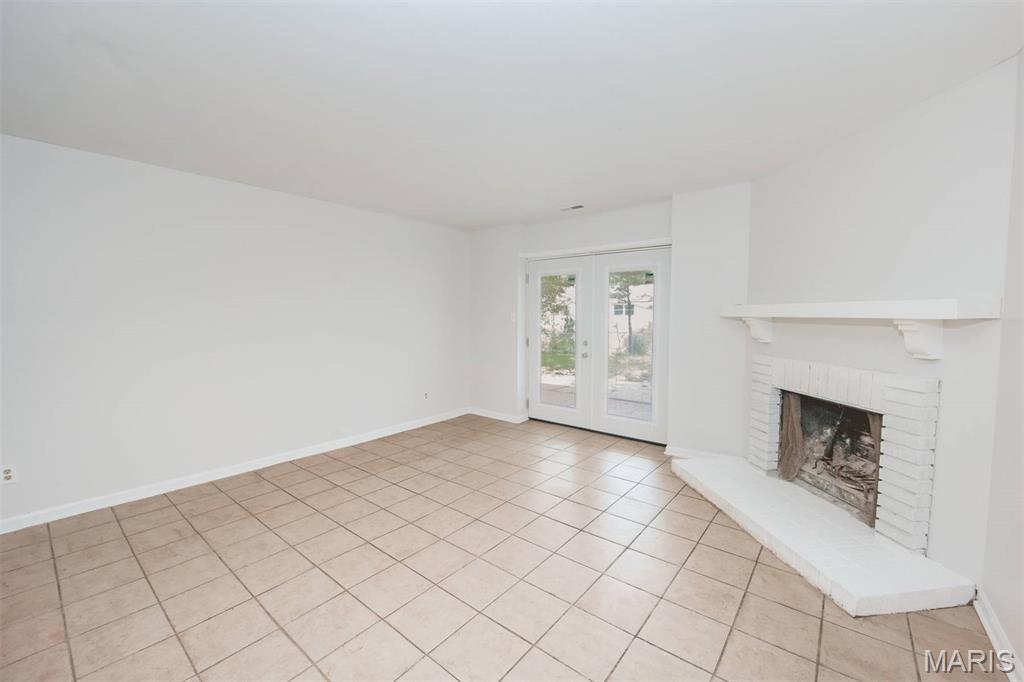 367 Napoli Court Property Photo 24