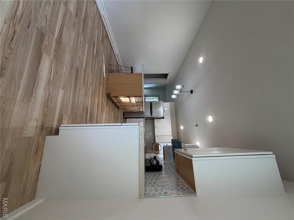 214 Cook Avenue Property Photo 13