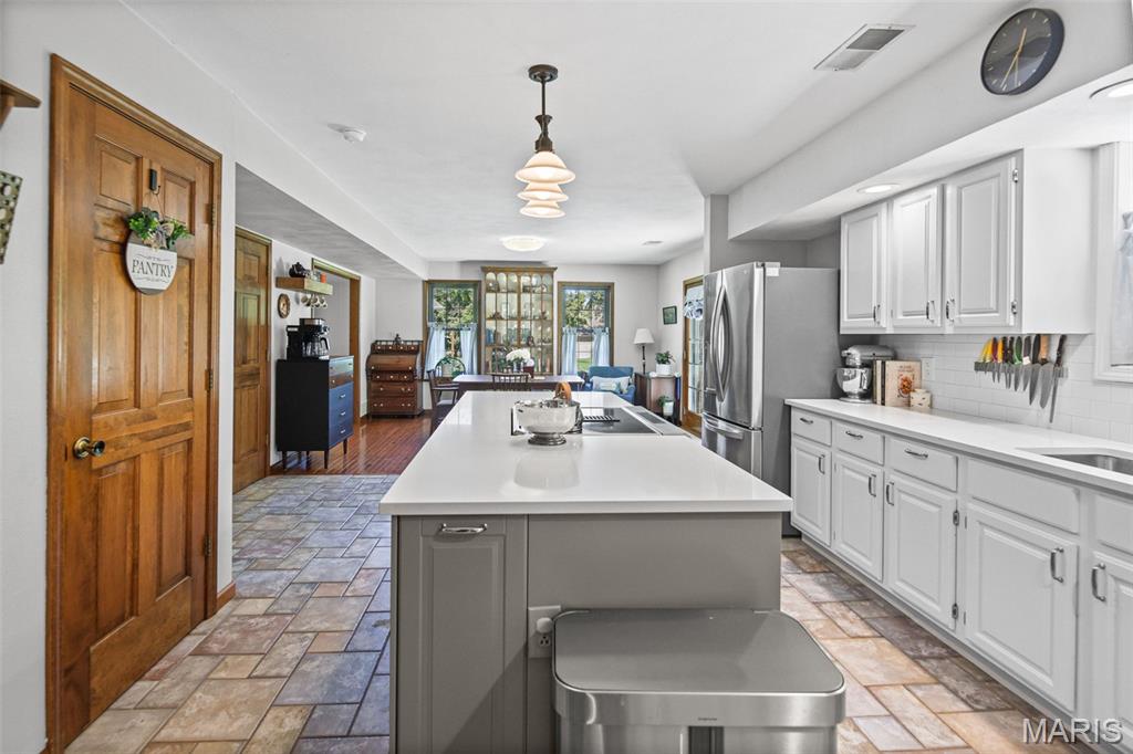 404 Hunters Glen Property Photo 14