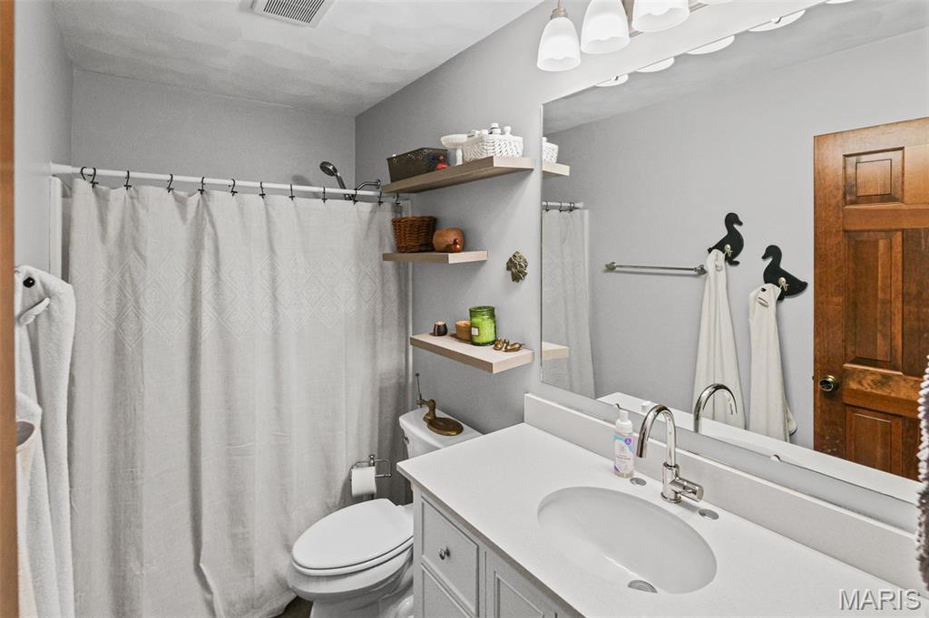 404 Hunters Glen Property Photo 42