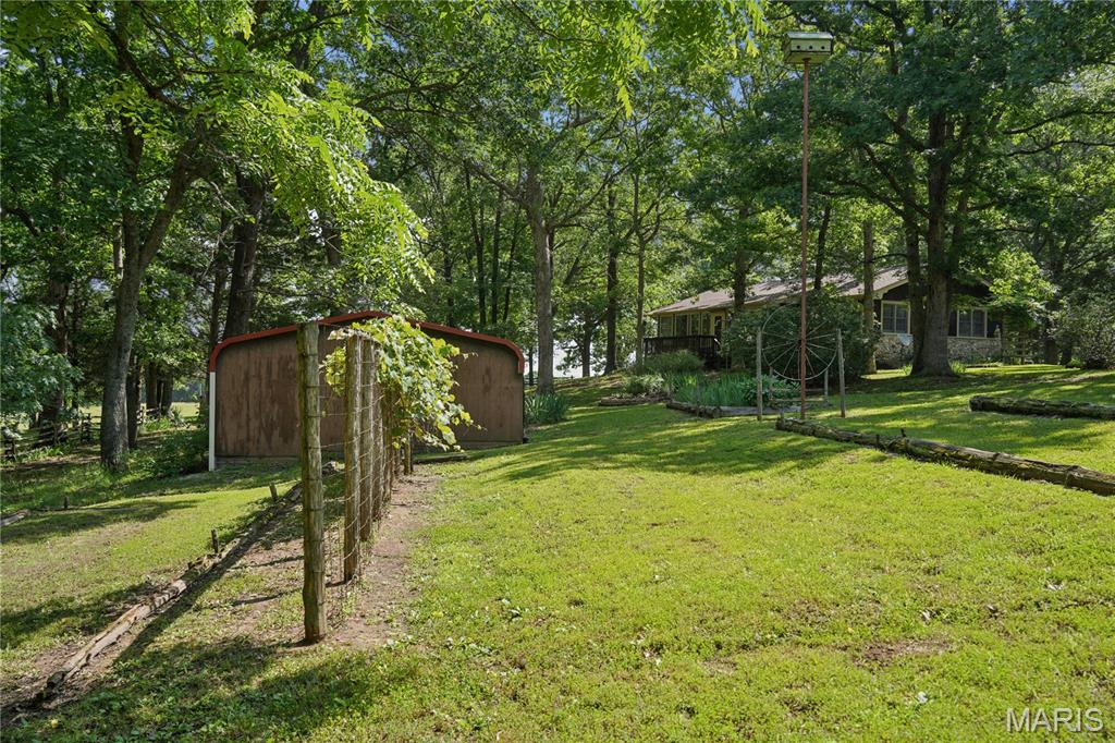 7957 County Line Road Property Photo 4