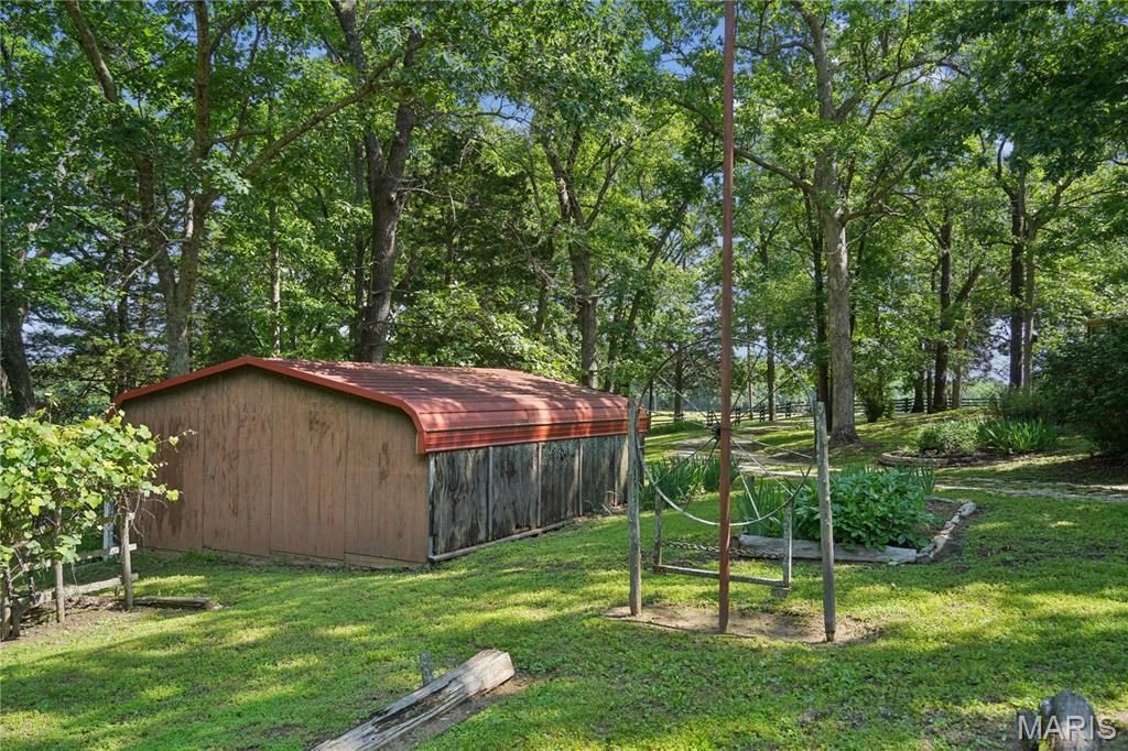 7957 County Line Road Property Photo 6