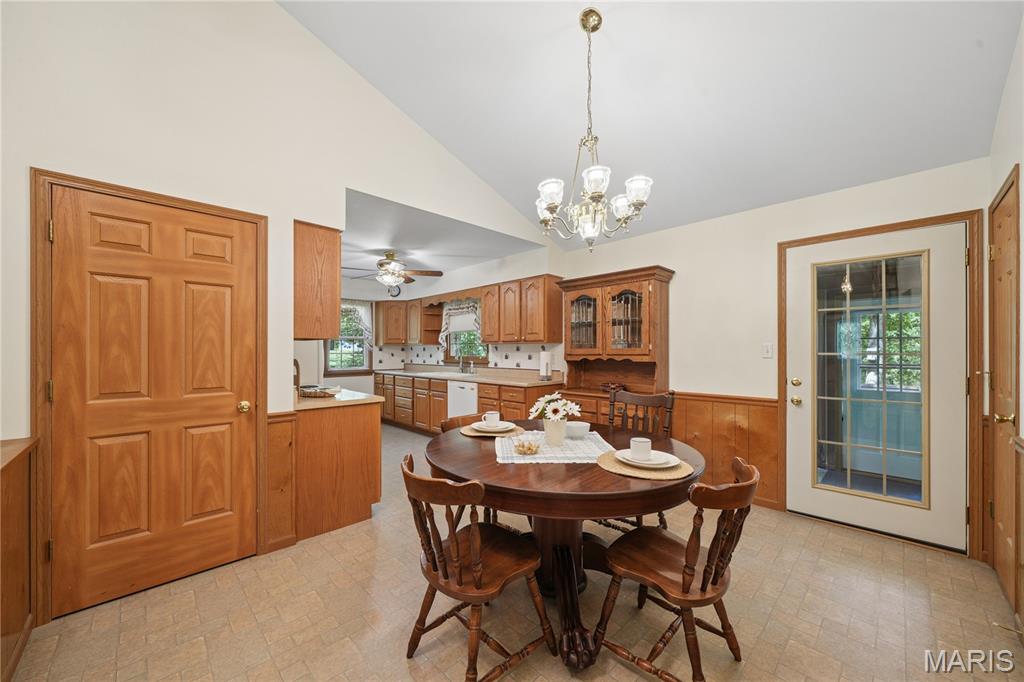 7957 County Line Road Property Photo 11