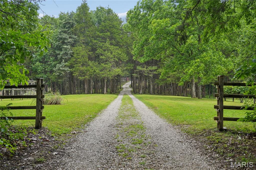 7957 County Line Road Property Photo 30