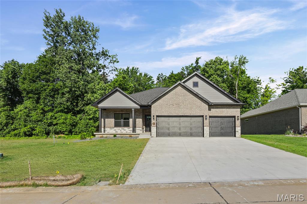 209 Fountain Drive Property Photo 3