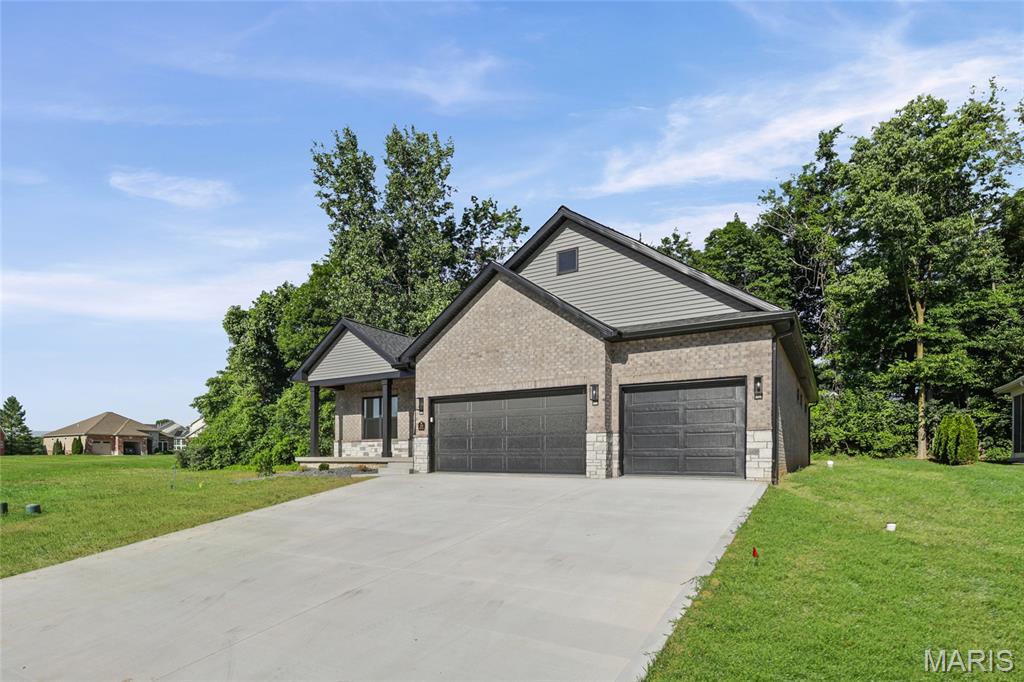 209 Fountain Drive Property Photo 4