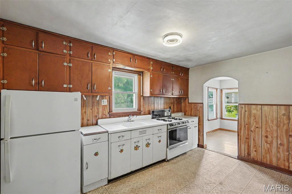 511 Averill Avenue Property Photo 11