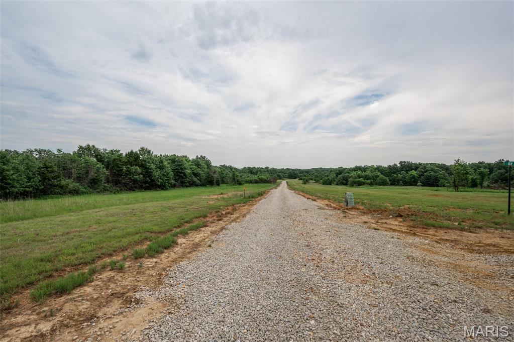 24 Halyon Estates Property Photo 9