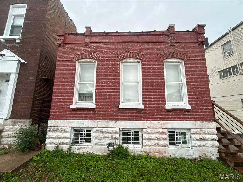 3342 Iowa Avenue Property Photo 1