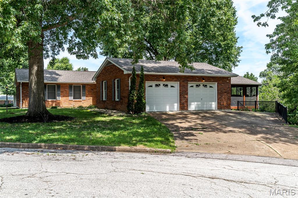 308 Bourbeuse Road Property Photo 3