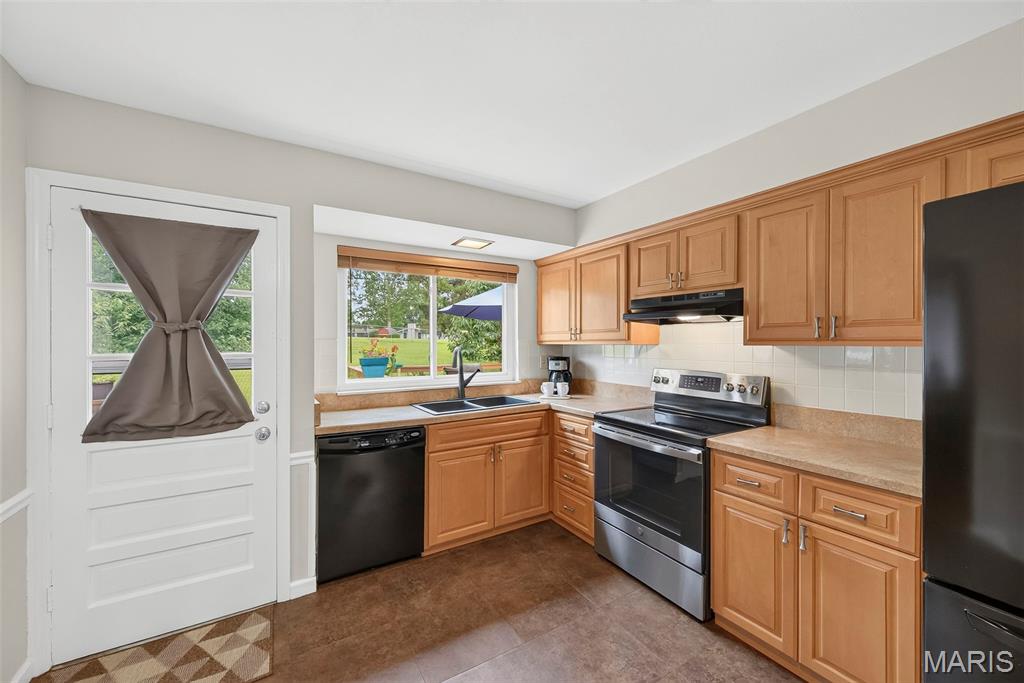 802 Sherwick Terrace Property Photo 10