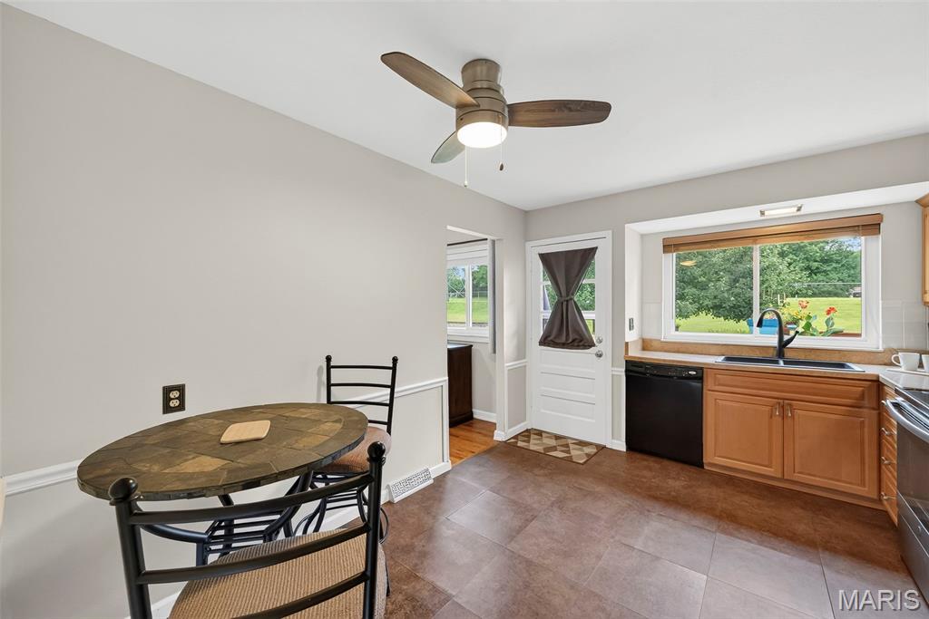 802 Sherwick Terrace Property Photo 11